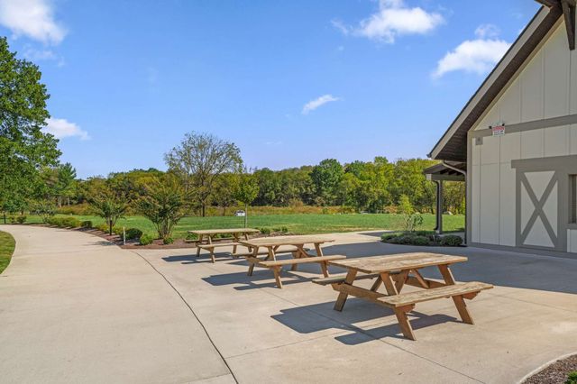 917 Dauphine St, Nashville, TN 37221