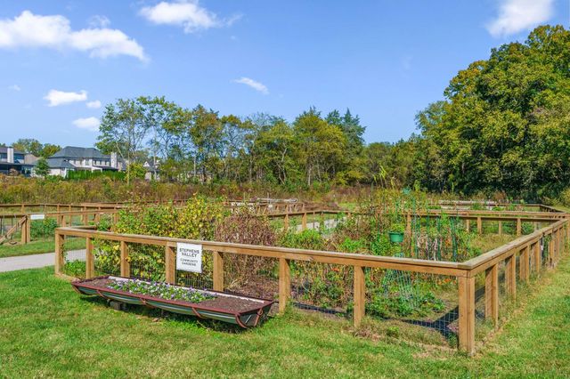 917 Dauphine St, Nashville, TN 37221