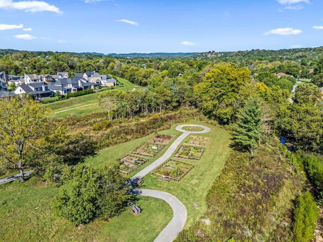 917 Dauphine St, Nashville, TN 37221
