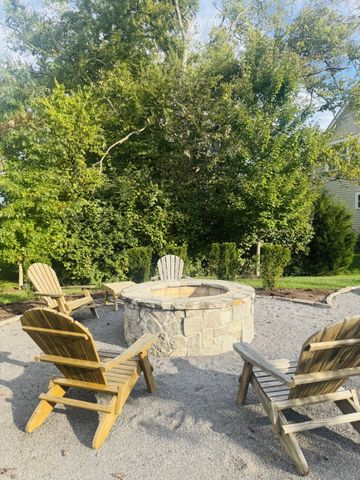917 Dauphine St, Nashville, TN 37221