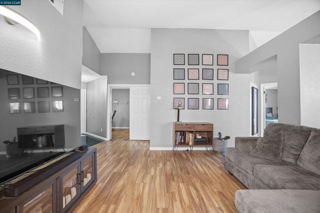 232 Case Dr, Pittsburg, CA 94565