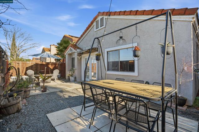 232 Case Dr, Pittsburg, CA 94565