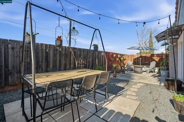 232 Case Dr, Pittsburg, CA 94565