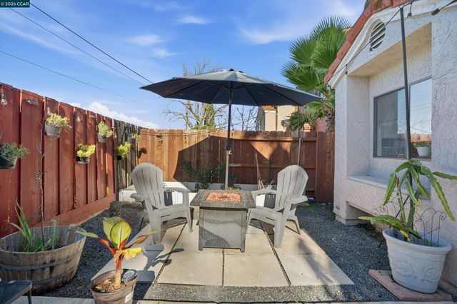 232 Case Dr, Pittsburg, CA 94565