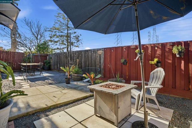 232 Case Dr, Pittsburg, CA 94565