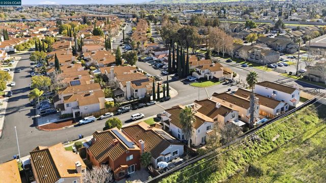 232 Case Dr, Pittsburg, CA 94565