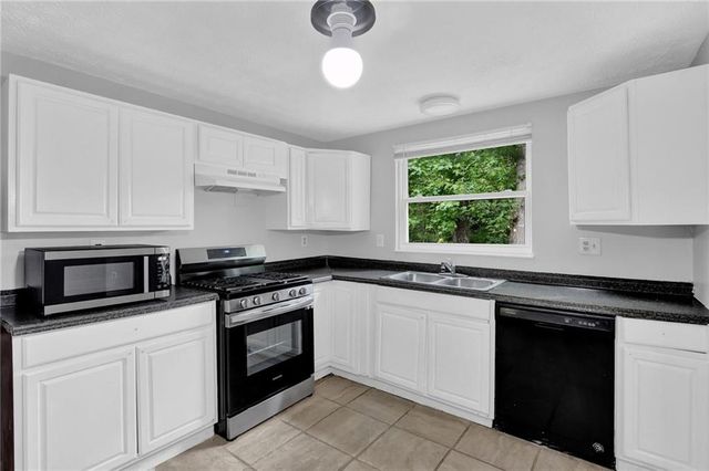 1885 Corduroy Court, Lithonia, GA 30058