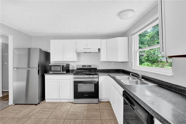 1885 Corduroy Court, Lithonia, GA 30058