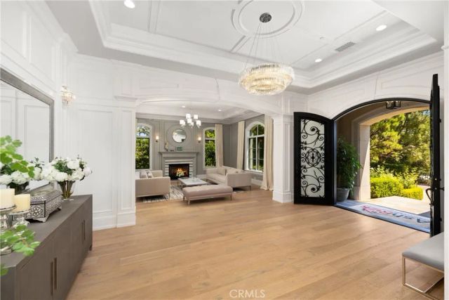 935 W Foothill Boulevard, Arcadia, CA 91006