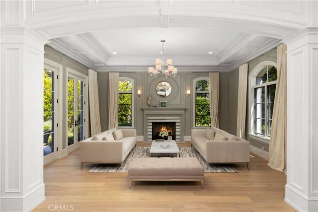 935 W Foothill Boulevard, Arcadia, CA 91006