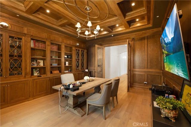 935 W Foothill Boulevard, Arcadia, CA 91006