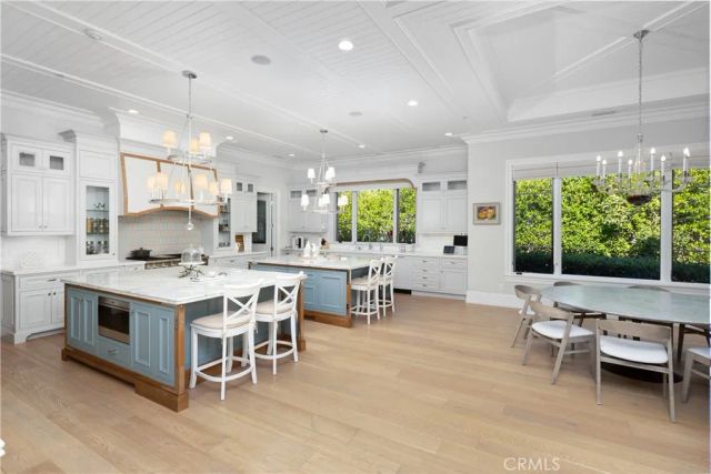 935 W Foothill Boulevard, Arcadia, CA 91006