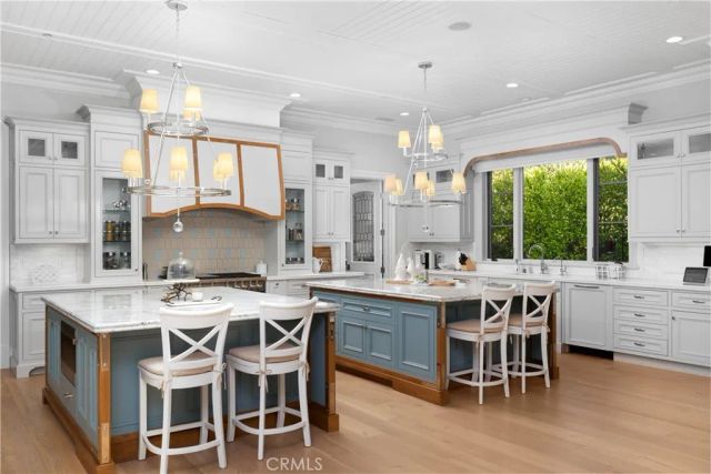 935 W Foothill Boulevard, Arcadia, CA 91006