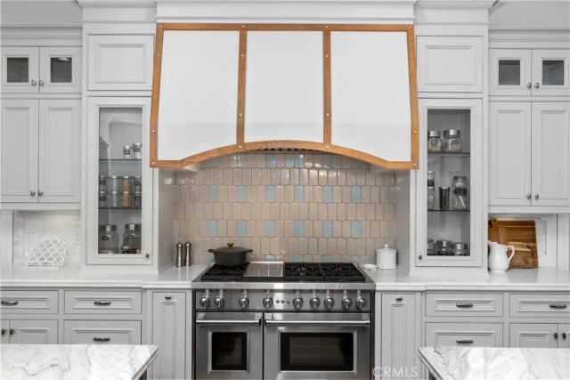 935 W Foothill Boulevard, Arcadia, CA 91006