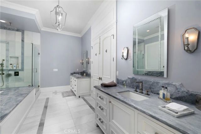 935 W Foothill Boulevard, Arcadia, CA 91006