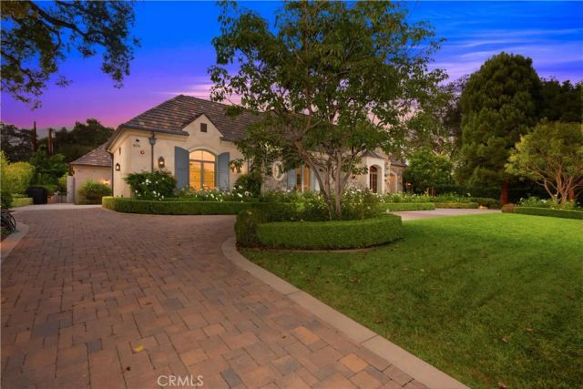 935 W Foothill Boulevard, Arcadia, CA 91006