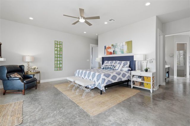 318 Little Dove, Livingston, TX 77351