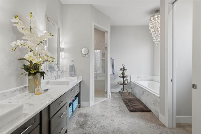 318 Little Dove, Livingston, TX 77351