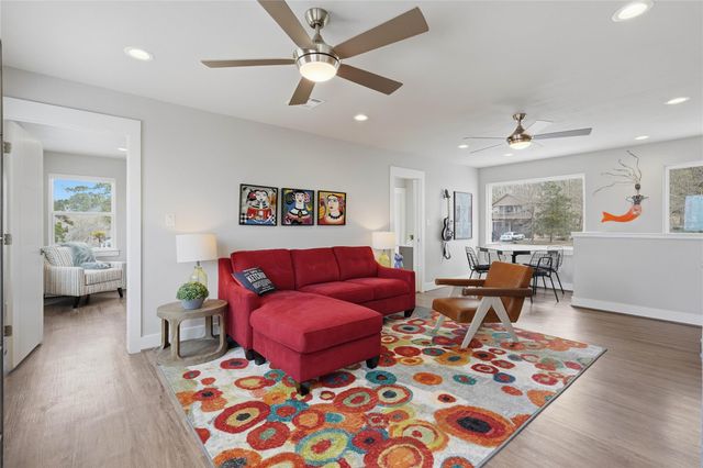 318 Little Dove, Livingston, TX 77351