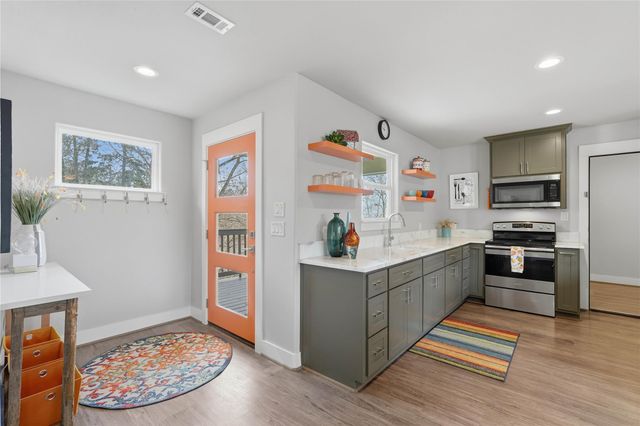 318 Little Dove, Livingston, TX 77351