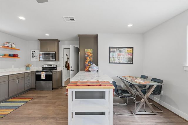 318 Little Dove, Livingston, TX 77351