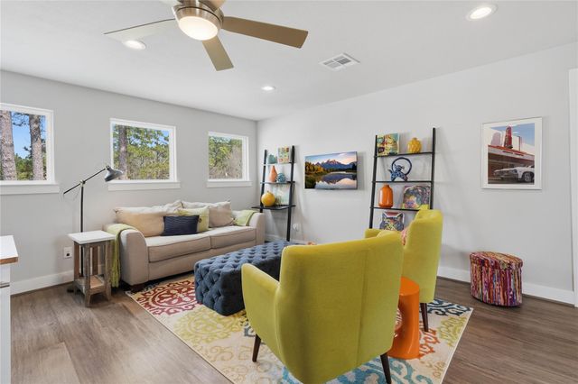 318 Little Dove, Livingston, TX 77351