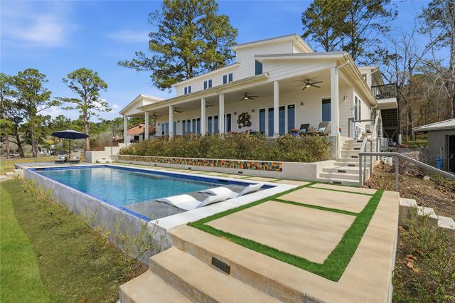 318 Little Dove, Livingston, TX 77351