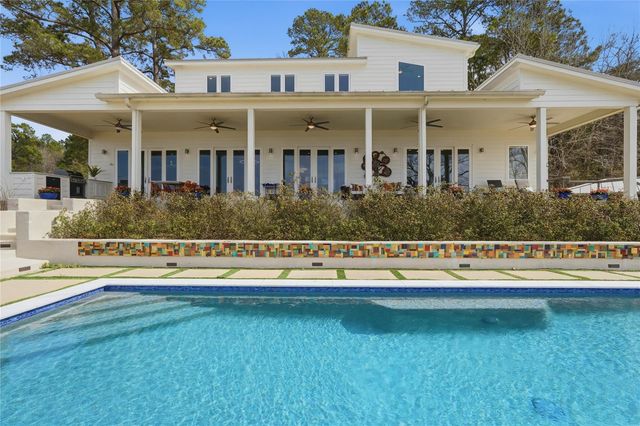 318 Little Dove, Livingston, TX 77351