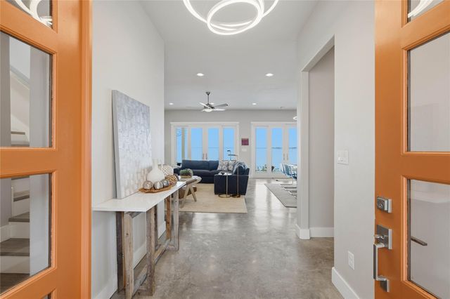 318 Little Dove, Livingston, TX 77351