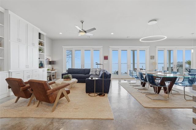 318 Little Dove, Livingston, TX 77351