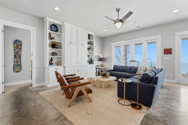 318 Little Dove, Livingston, TX 77351