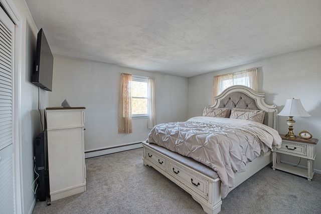 102 Alandale Ave, Brockton, MA 02301