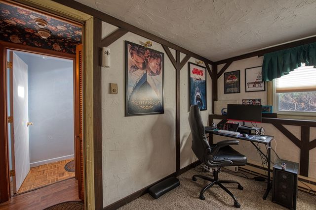 102 Alandale Ave, Brockton, MA 02301