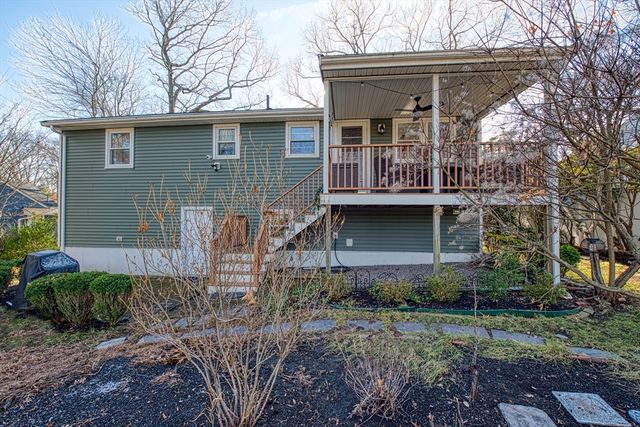 102 Alandale Ave, Brockton, MA 02301