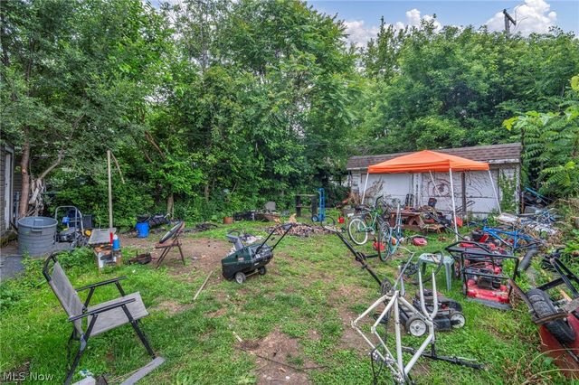 7814 Lawn Avenue, Cleveland, OH 44102