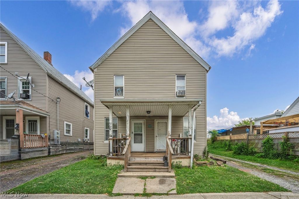 7814 Lawn Avenue, Cleveland, OH 44102