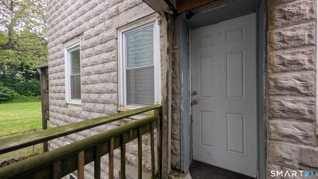 35 Lake Street, Norwich, CT 06360