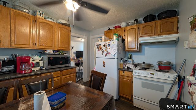35 Lake Street, Norwich, CT 06360
