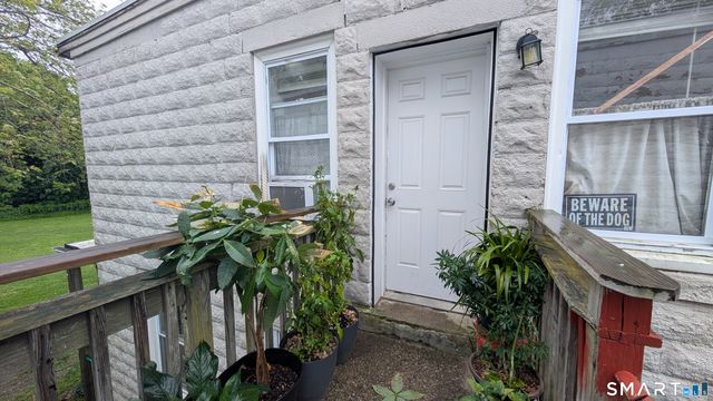 35 Lake Street, Norwich, CT 06360