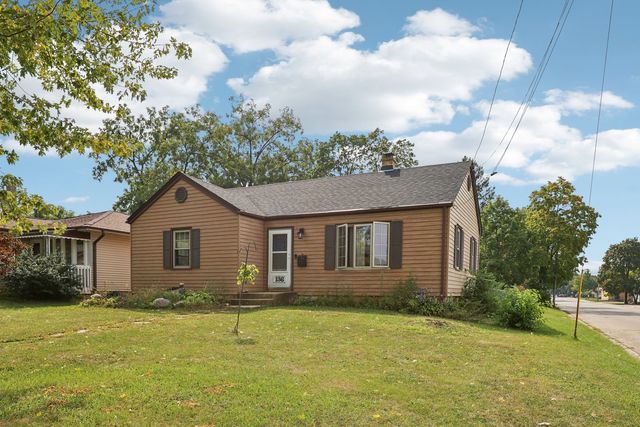 136 Hubbard Court, Wauconda, IL 60084