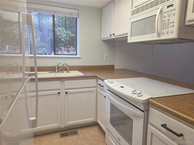 9487 W 89th Circle, Westminster, CO 80021
