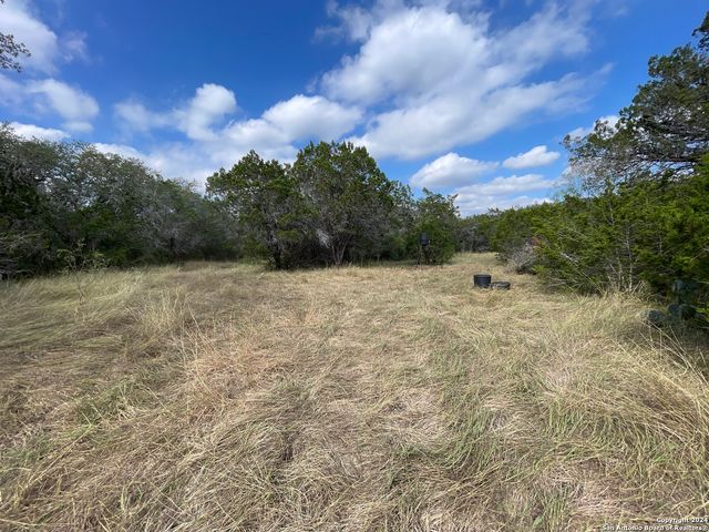 890 County Road 246, Hondo, TX 78861