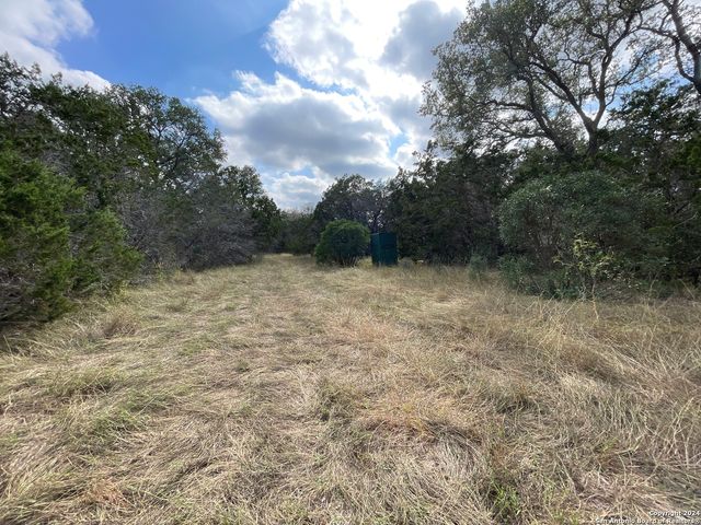 890 County Road 246, Hondo, TX 78861