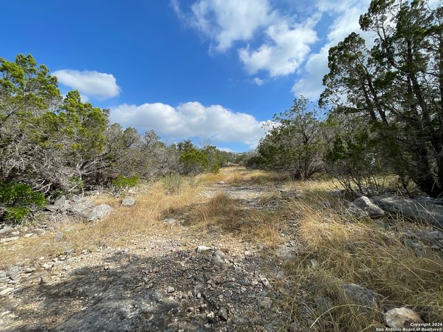 890 County Road 246, Hondo, TX 78861