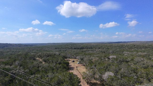 890 County Road 246, Hondo, TX 78861