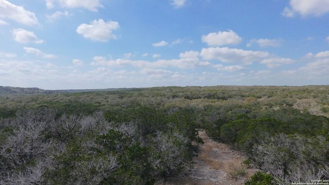 890 County Road 246, Hondo, TX 78861