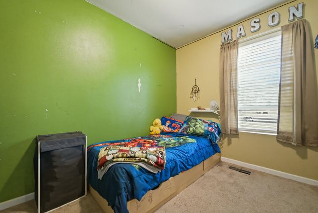 427 Nantucket Road, Valparaiso, IN 46385
