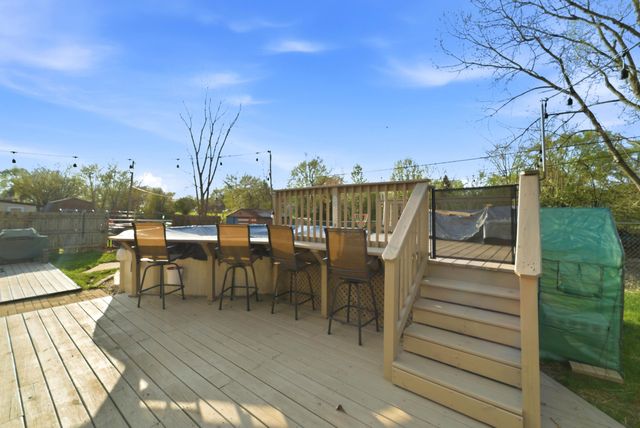 427 Nantucket Road, Valparaiso, IN 46385