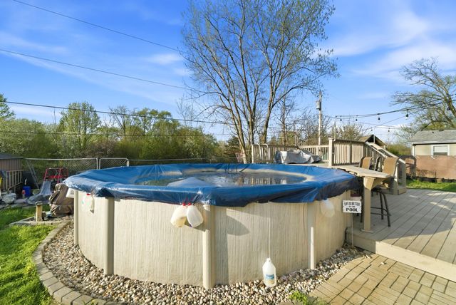 427 Nantucket Road, Valparaiso, IN 46385