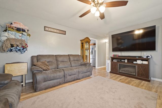 427 Nantucket Road, Valparaiso, IN 46385